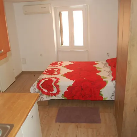 Διαμέρισμα Dana *